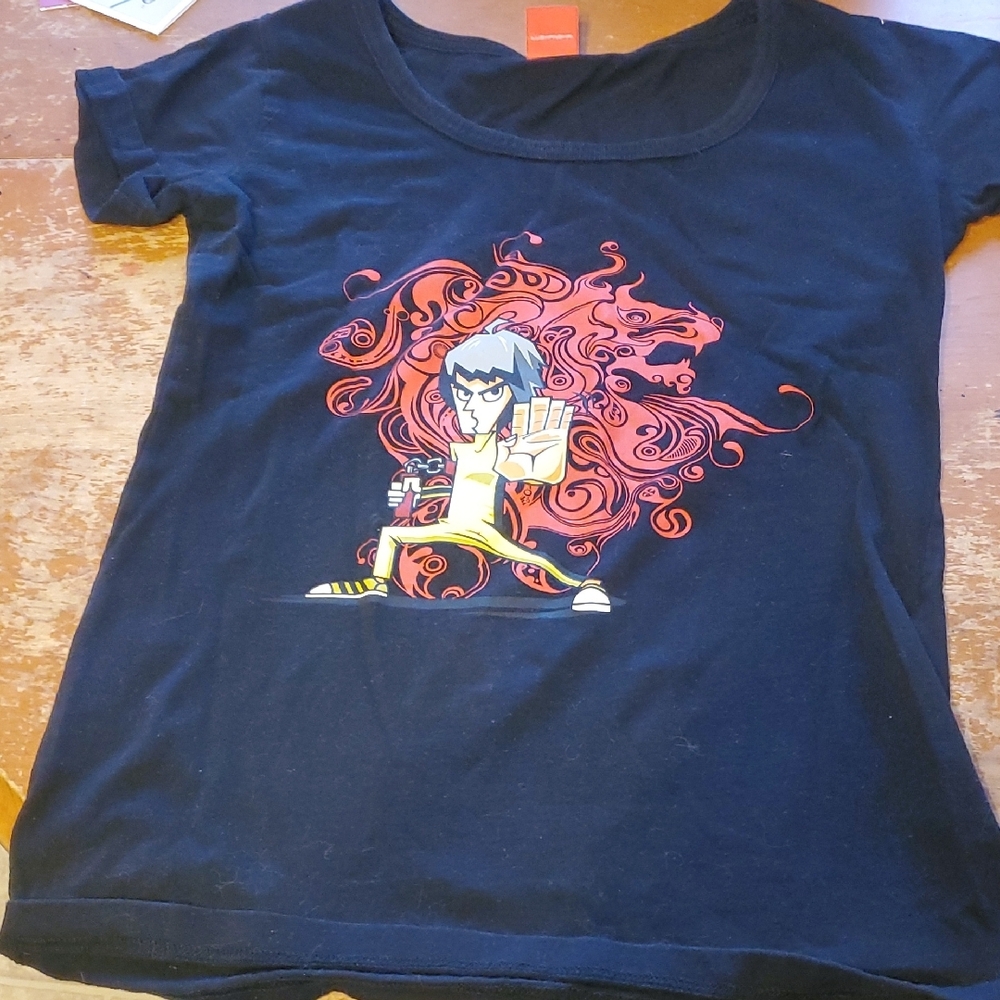 Artistic Black and Red Short Sleeve Tee